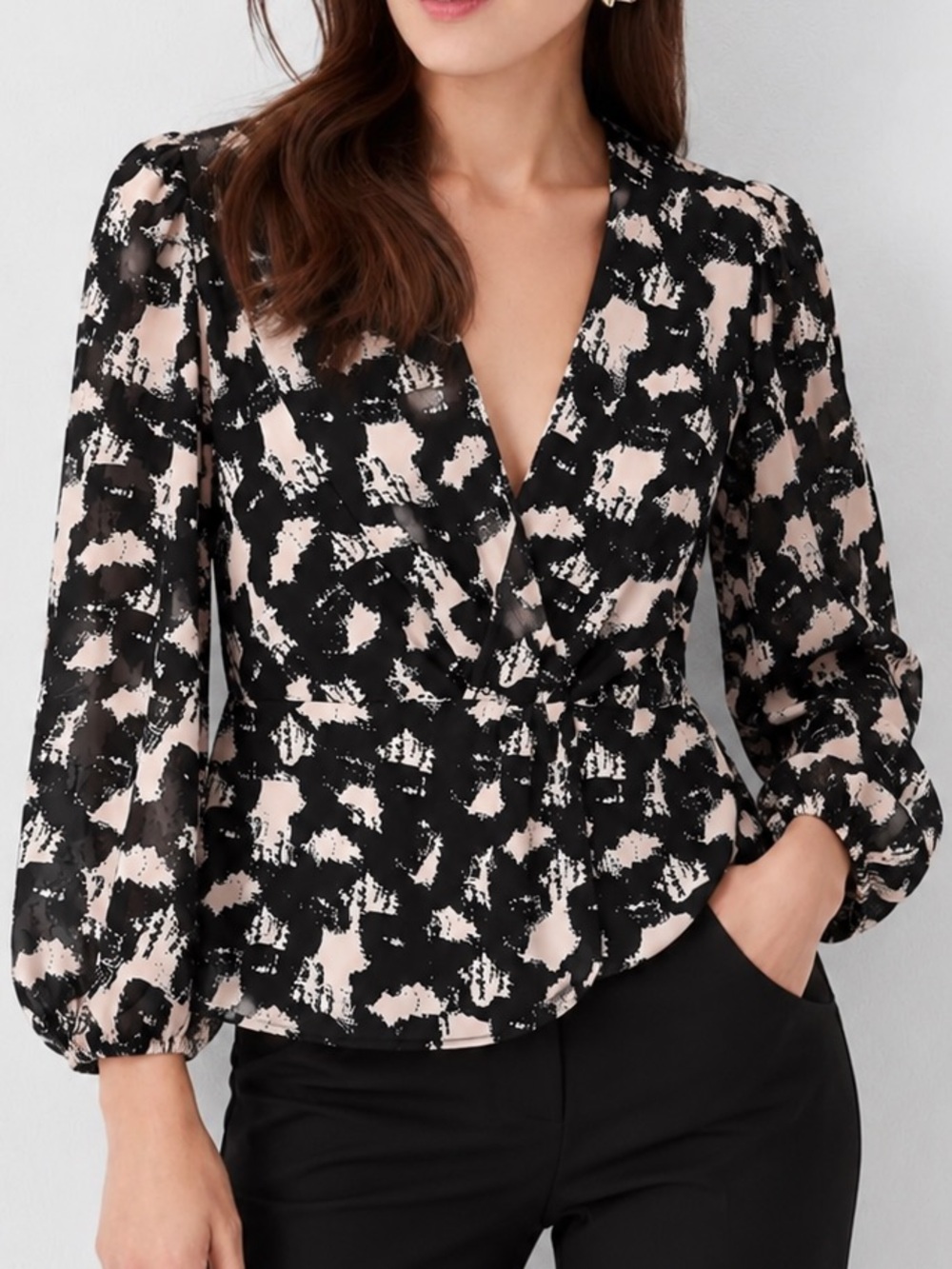 Ann Taylor Black & Cream Abstract Print Faux Wrap Blouse Size 8 Puff Sleeve Top
